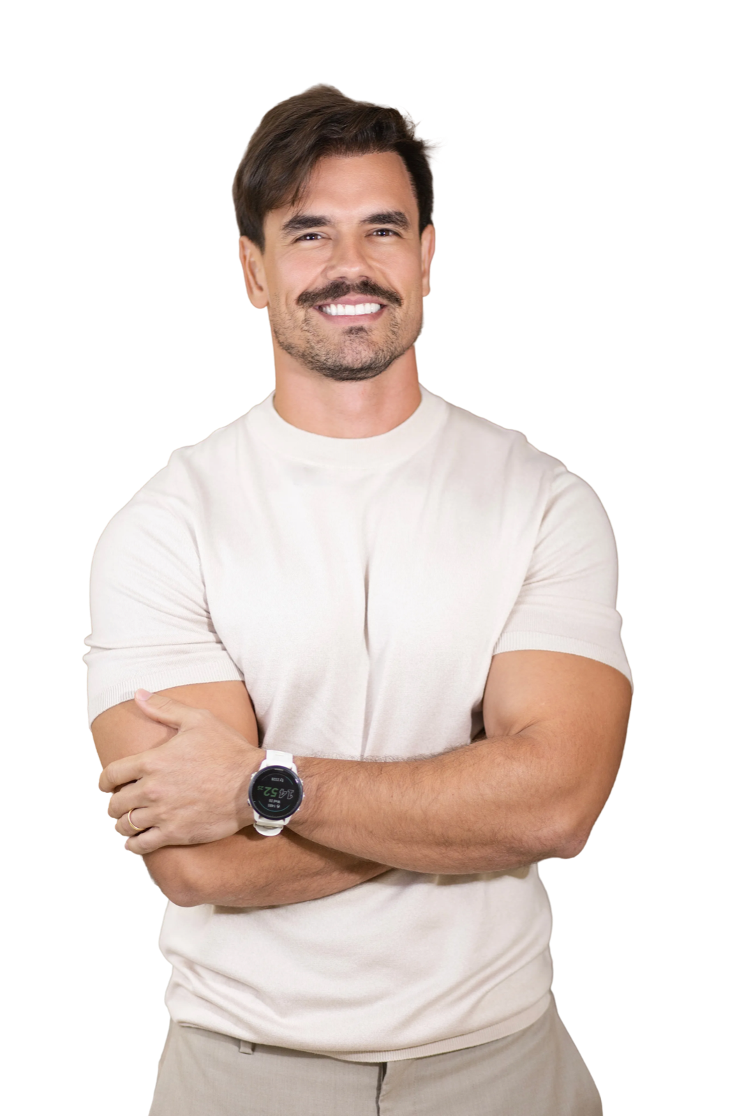 Herminio Pertel Netto, nutricionista, de braços cruzados sorrindo